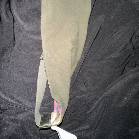 Lululemon Reversible Wide Headband – Green & Pink - Picture 4 of 5